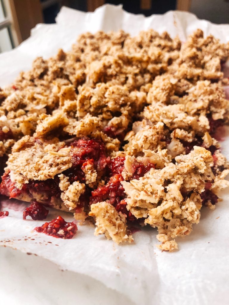 gluten-free raspberry crumble bars