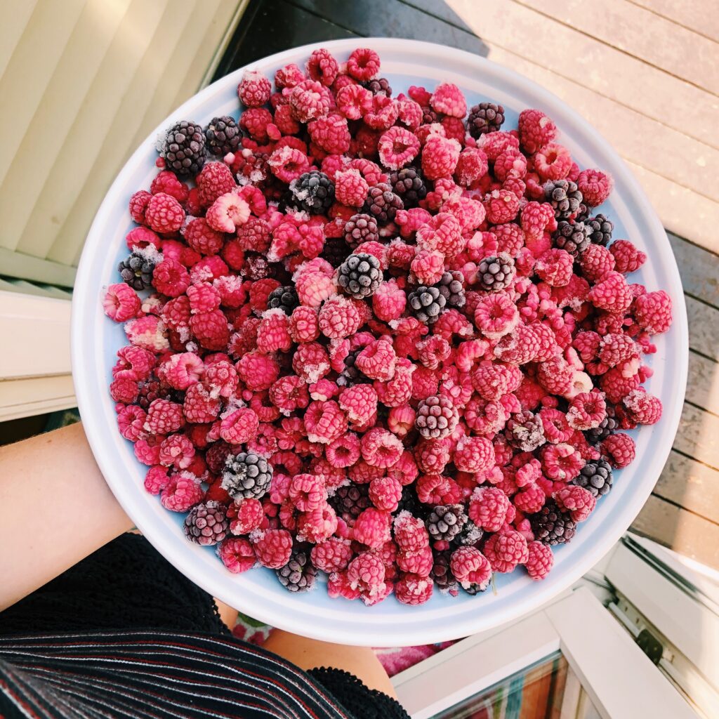 Cashew butter raspberry jam cookies