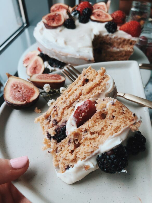 gluten-free berry cake