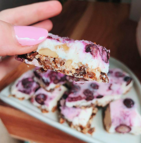 lemon blueberry cheesecake bars