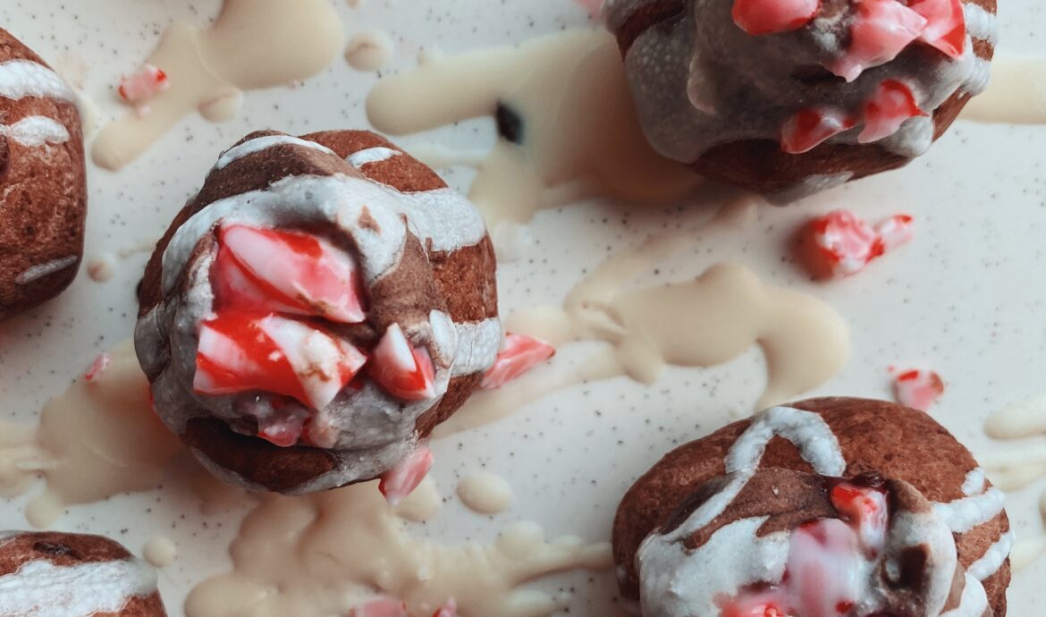 peppermint chocolate protein bites