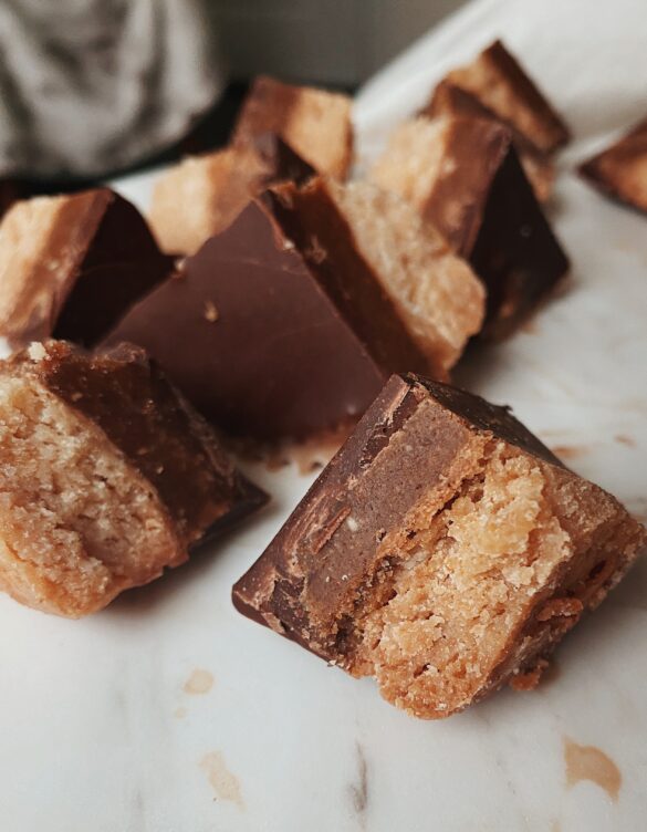 Healthy twix bites