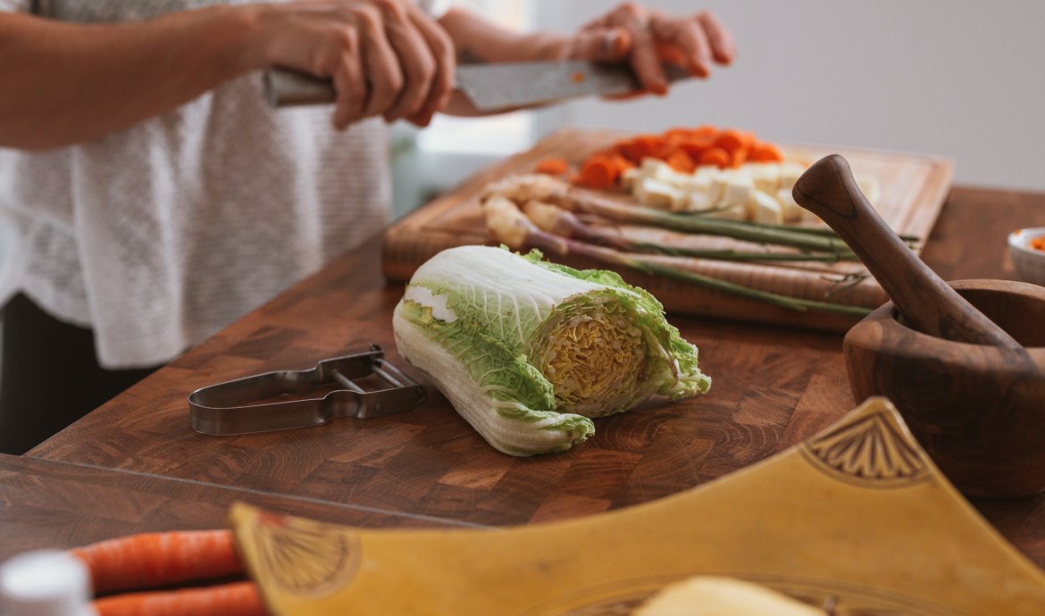 Spicy Cashew Chicken Lettuce Wraps